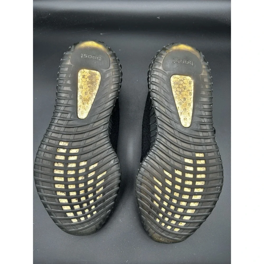 Adidas Yeezy Boost 350 V2 Bred Black Red CP9652 Mens Size 11.5 Low Top Sneaker
